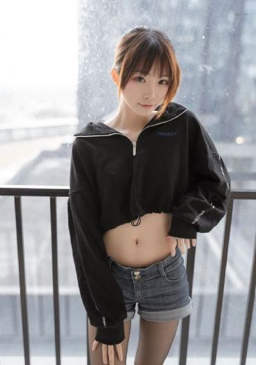 新人女秘书在线
