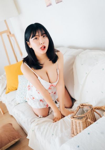 天降女子从2楼掉了下来樱花未增
