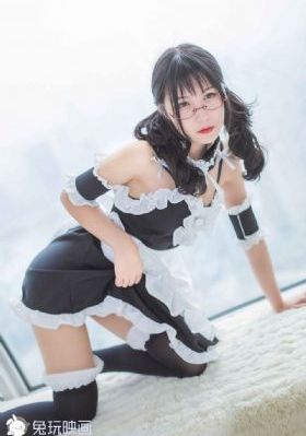摸胸摸下面