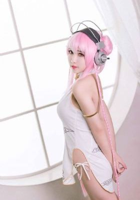 成人h版爱丽丝梦游仙境女主