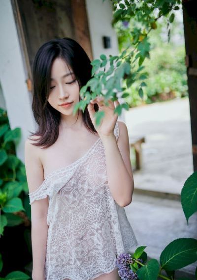 新人女秘书在线