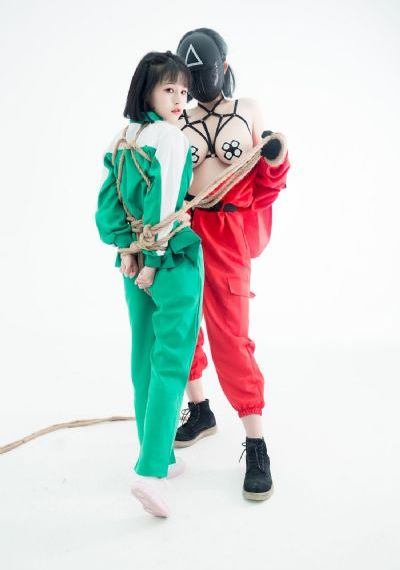 李采潭妈妈的职业