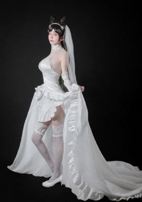 年轻的女大学生