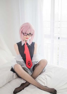 女女女