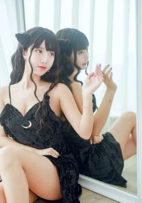《隔壁女邻居》免费观看